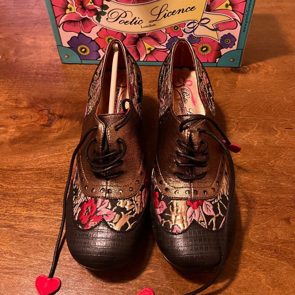 Poetic Licence: Clara Bow Blk- EU40/US9